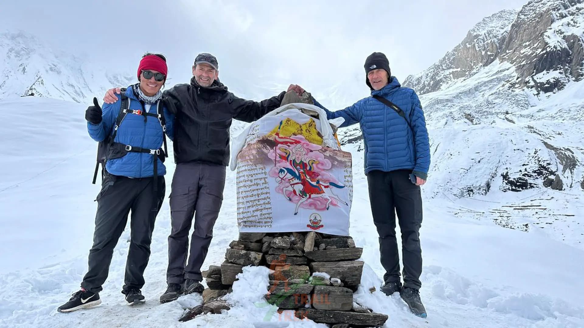 Posing at Manaslu Circuit 
