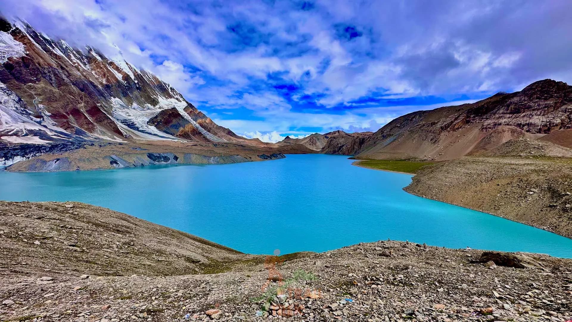 tilicho lake at annapurna circuit trail run