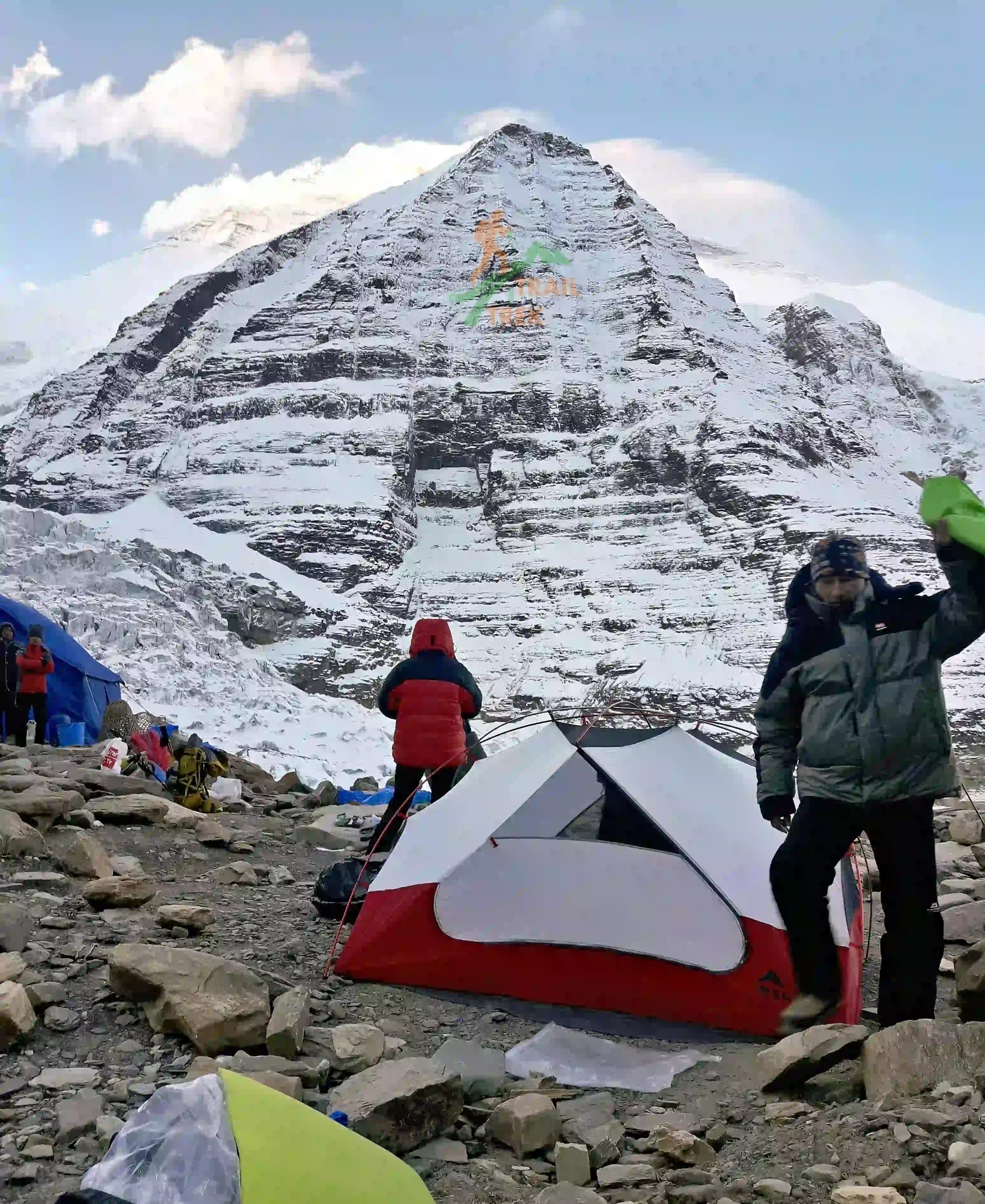 camping at dhaulagiri circuit trek
