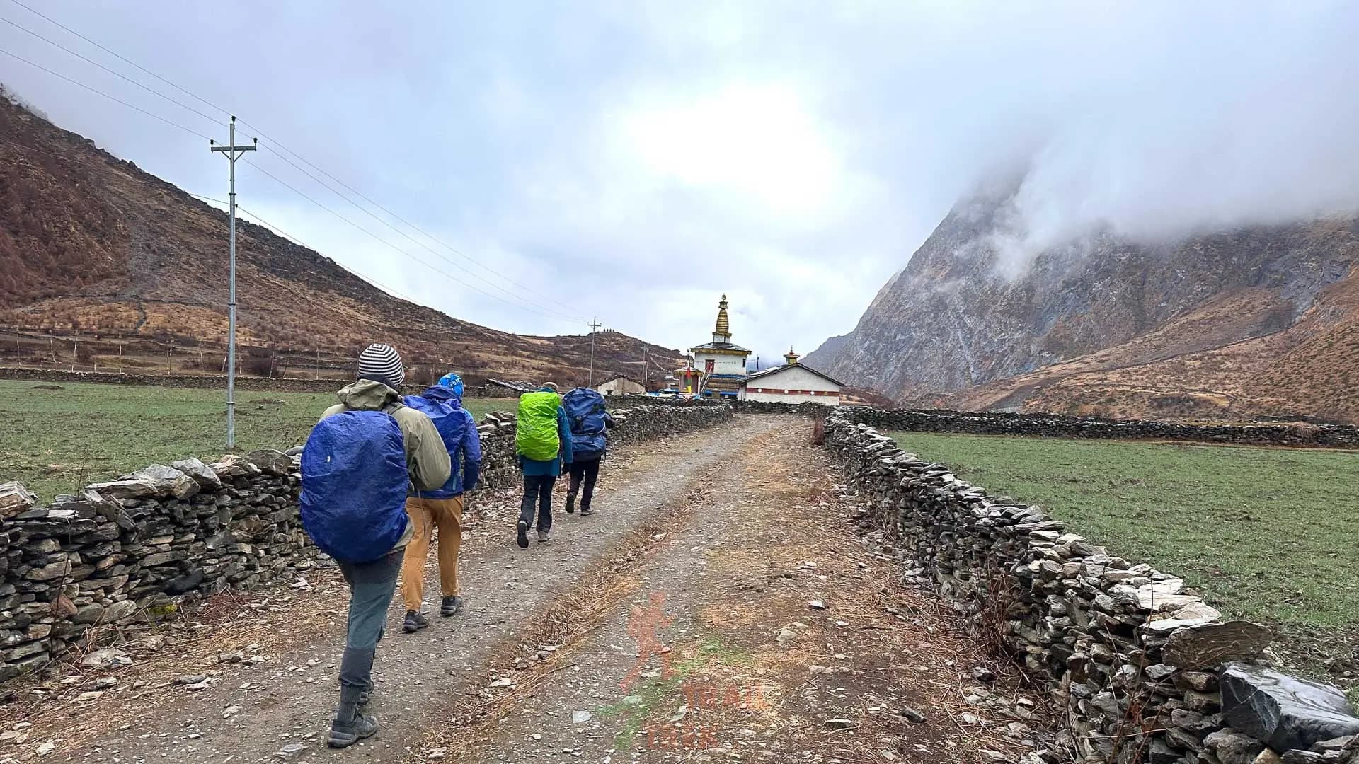 plain trail of Tsum Valley trek